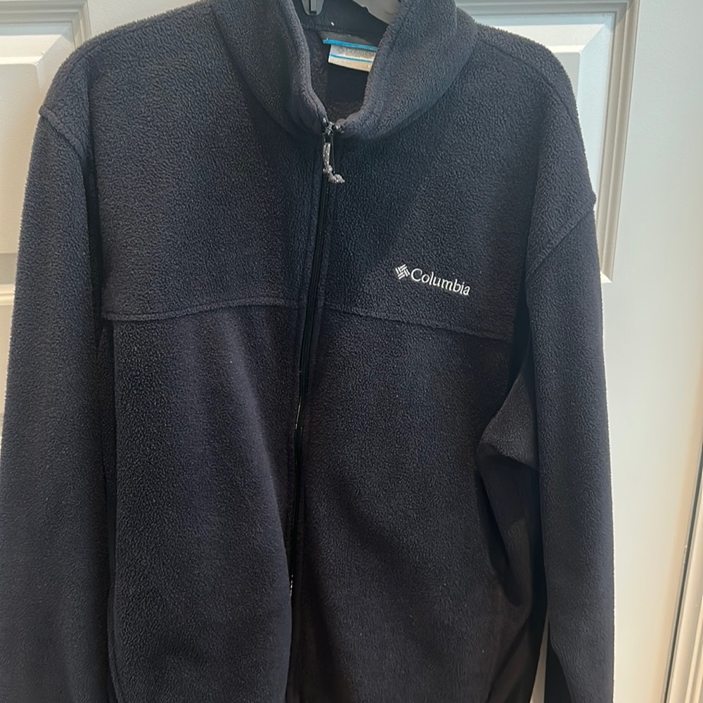 Men’s Columbia fleece jacket